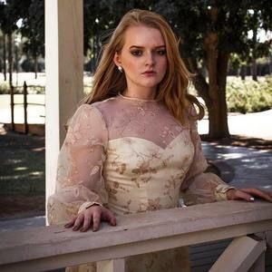 Meet your Posher, Rebekah